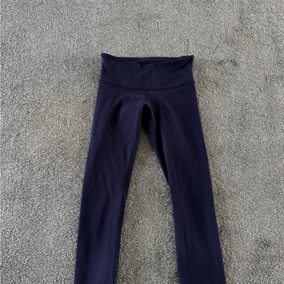 Lululemon leggings size 2 - Picture 6 of 6
